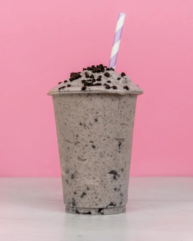 🍪 It’s National Chocolate Chip Day! 🍫

A whole day dedicated to those little drops of joy that make everything better, from cookies to frappes, brownies to bakes. 😍
Whether mixing them into your desserts or melting them into drinks, chocolate chips = pure happiness.

✨ Top tip: Sprinkle some over your drink for an easy upgrade on your hot chocolate or milkshake—simple but seriously satisfying.

📸 Tag us in your choc chip creations – we’re here for the gooey, melty goodness!

#sweetsuccess #simplysips