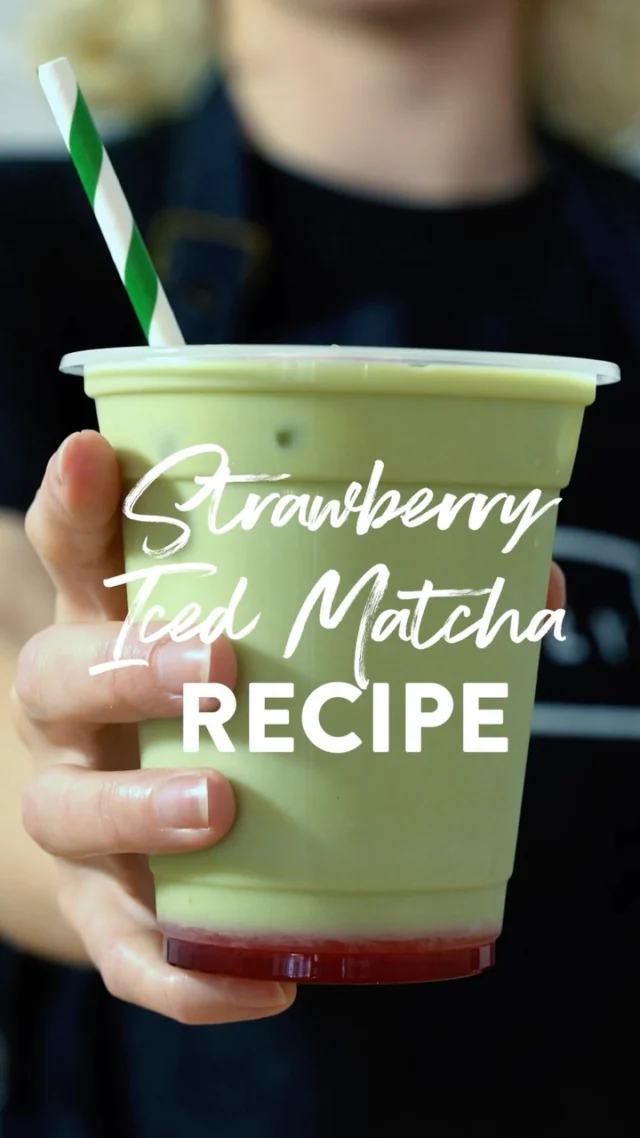 🍓🍵 Strawberry matcha is the drink of the summer, creamy. Fruity. Vibrant.  Just mix matcha + Strawberry Syrup = summer in a cup 🧊💥  #strawberrymatcha #matchatiktok #summerdrinks #menuideas #drinktok #simplysyrups  #icedmatcha
